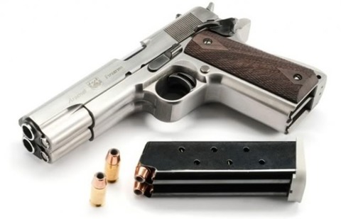 5934847-m119%20pistol.jpg